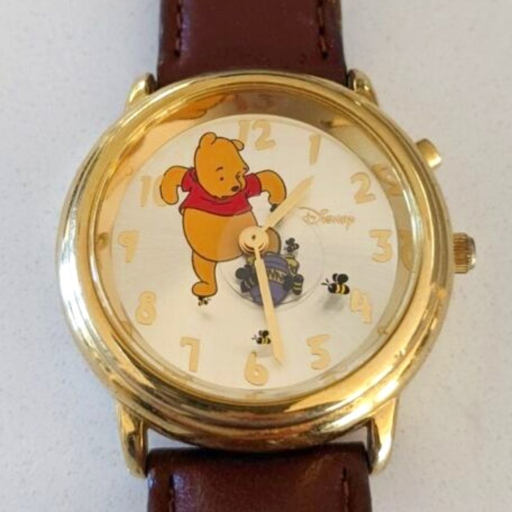 RARE - Winnie The Pooh Musical Animated Watch Disney - WORKS!